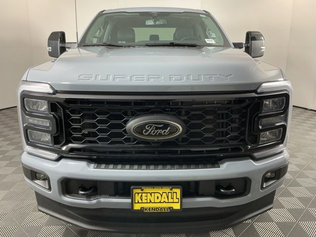 Certified 2025 Ford F350 Lariat w/ Black Appearance Package image 7