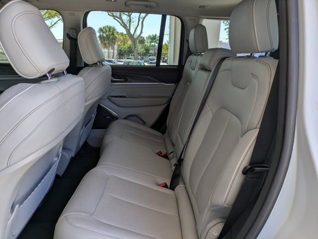 Used 2022 Jeep Grand Cherokee Overland image 18