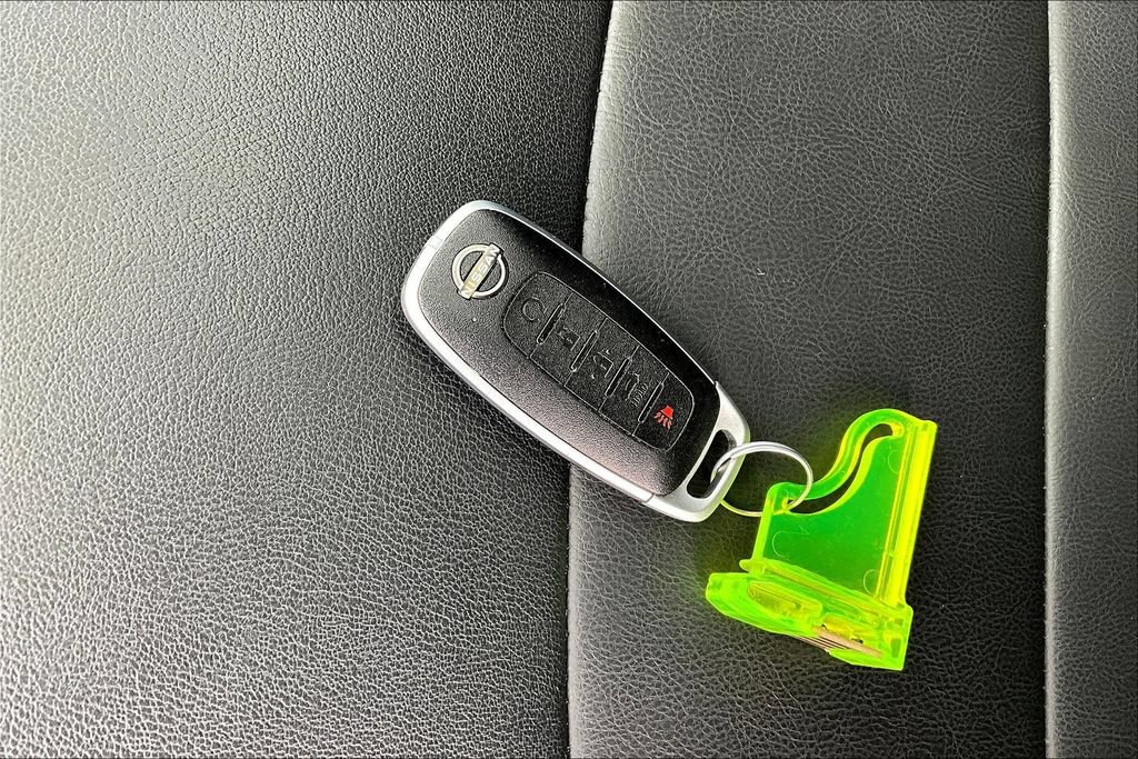 Used 2024 Nissan Sentra SR w/ SR Premium Package FWD image 38