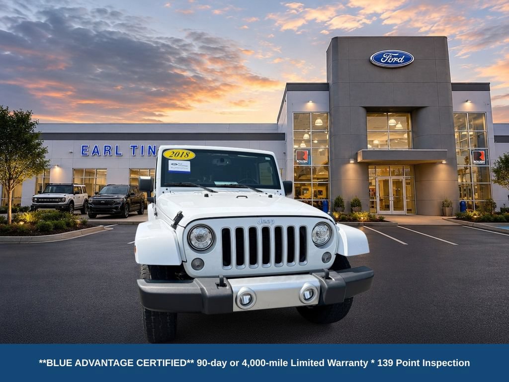Used 2018 Jeep Wrangler Unlimited Sahara w/ Connectivity Group AWD/4WD image 2