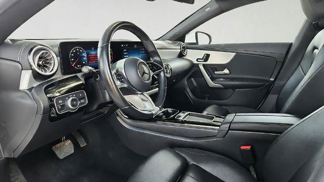 Used 2025 Mercedes-Benz CLA 250 image 9