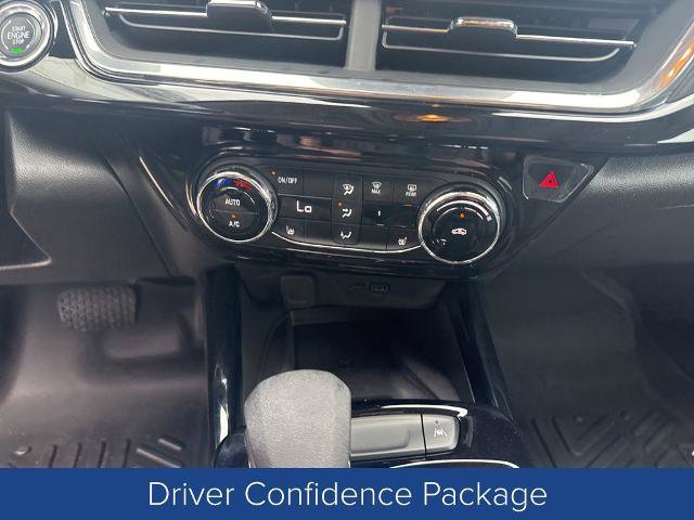 Used 2025 Chevrolet Trax ACTIV w/ Sunroof Package FWD image 19