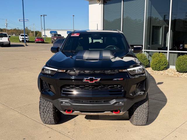 Used 2026 Chevrolet Colorado ZR2 AWD/4WD image 2