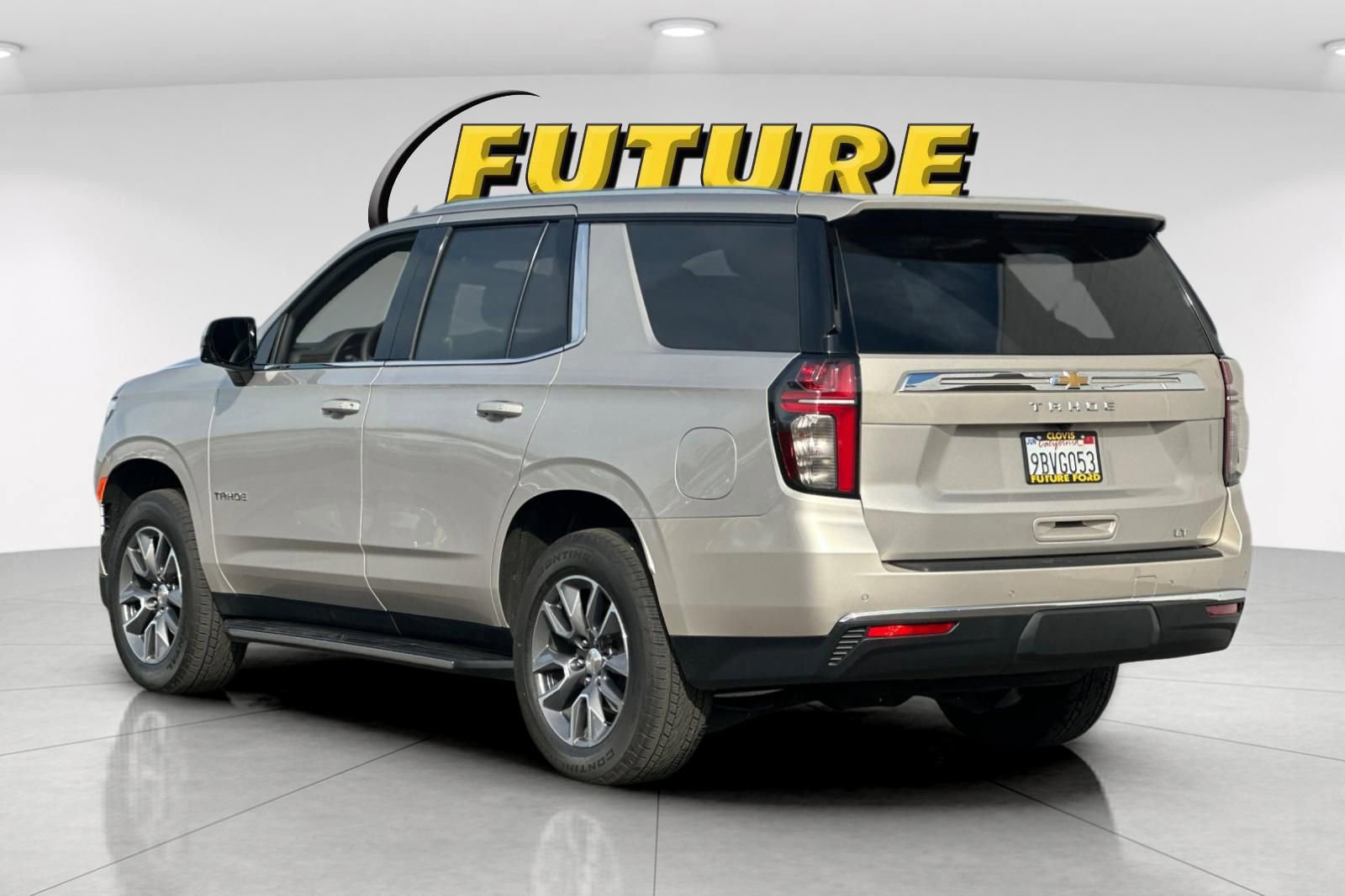 Used 2022 Chevrolet Tahoe LT w/ Luxury Package image 3
