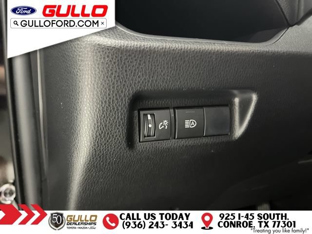Used 2019 Toyota RAV4 LE FWD image 19