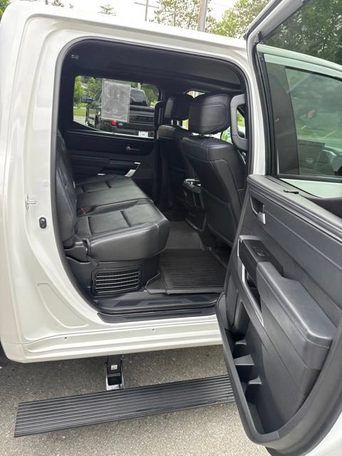 Used 2024 Toyota Tundra Platinum AWD/4WD image 21