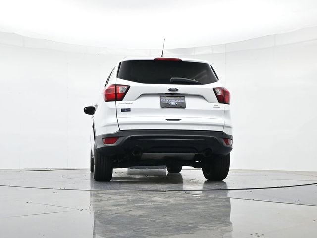 Certified 2019 Ford Escape SE FWD image 38