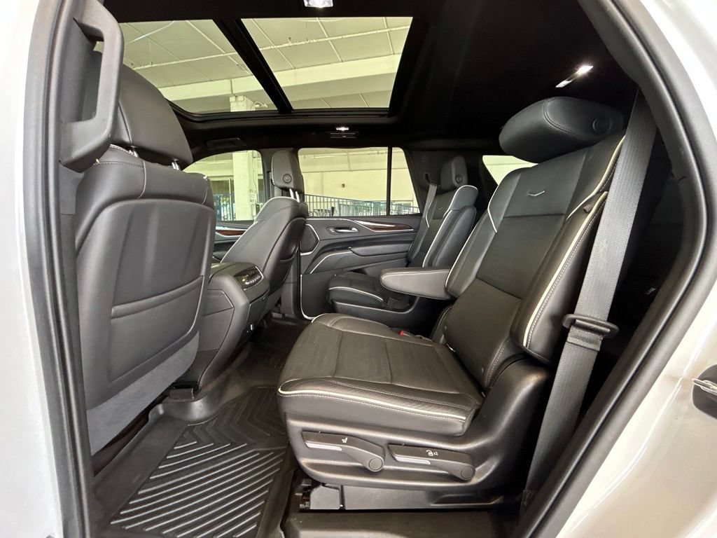 Used 2022 Cadillac Escalade Premium Luxury w/ Performance Package RWD image 35