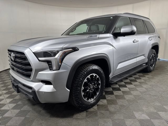 Used 2025 Toyota Sequoia SR5 w/ SR5 Premium Package AWD/4WD image 8