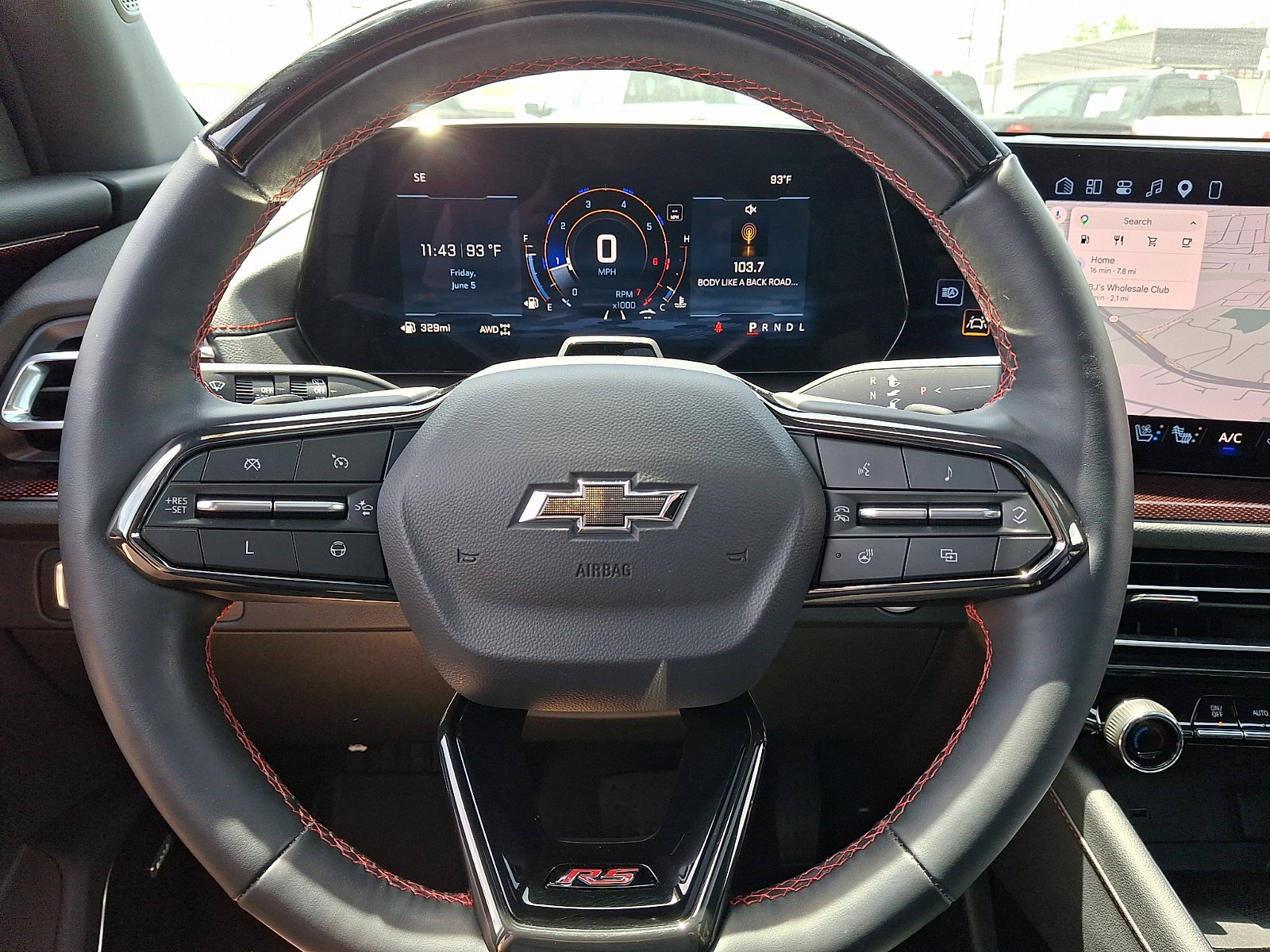 Used 2024 Chevrolet Traverse RS AWD/4WD image 27