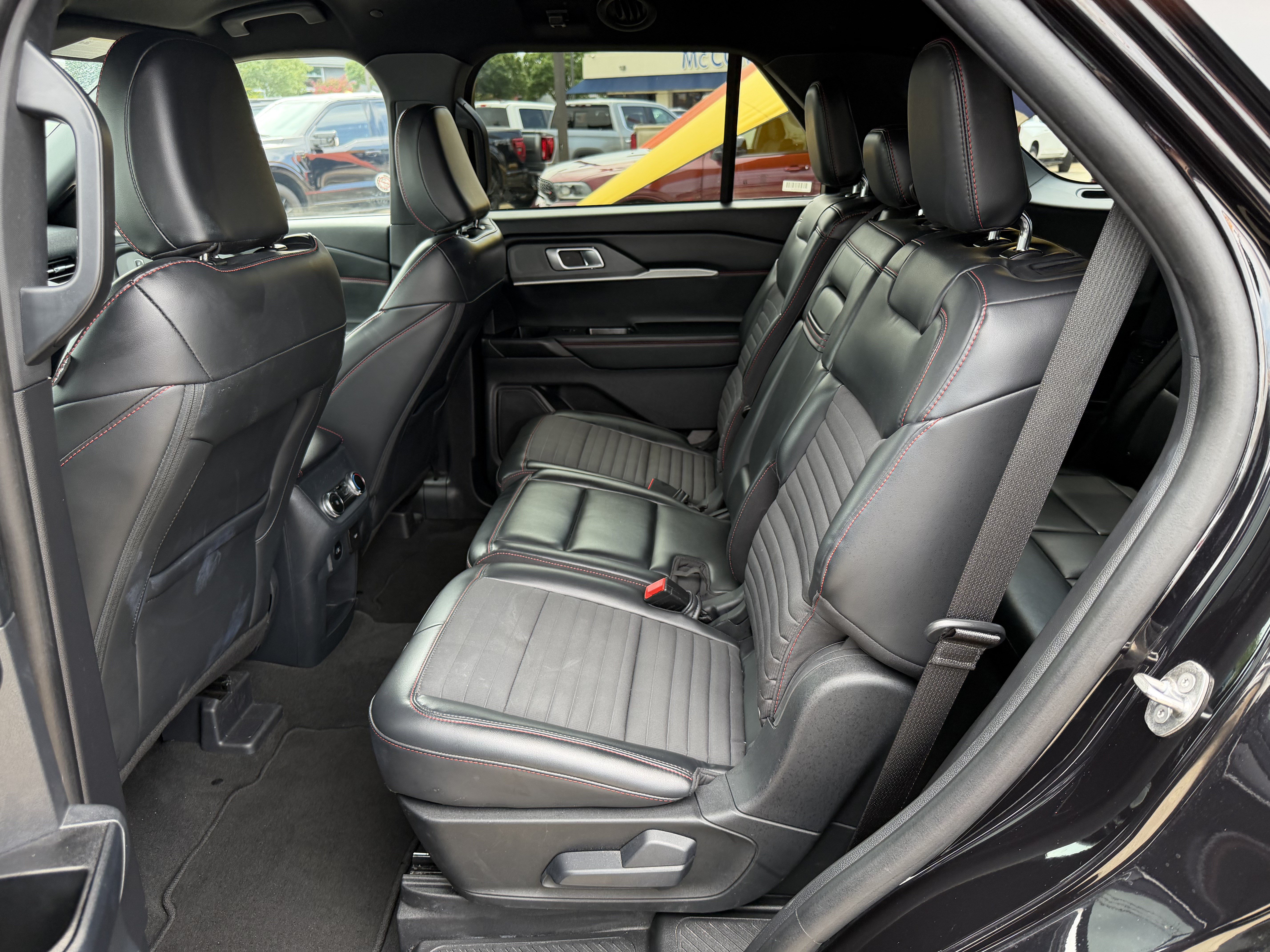 Certified 2025 Ford Explorer ST-Line w/ ST-Line Street Pack AWD/4WD image 11