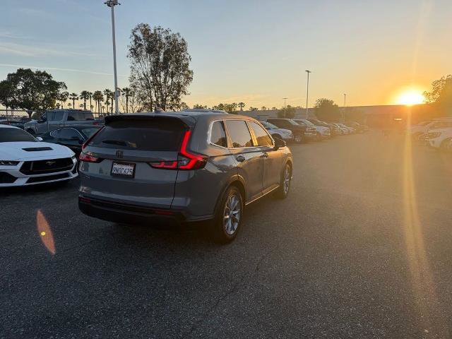 Used 2025 Honda CR-V EX image 3