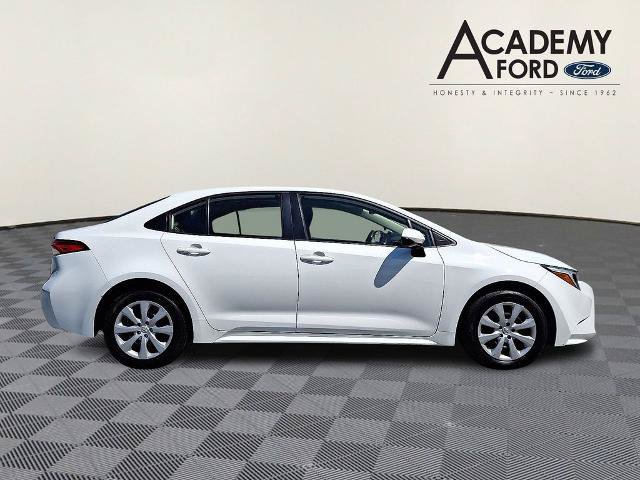 Used 2025 Toyota Corolla LE FWD image 7