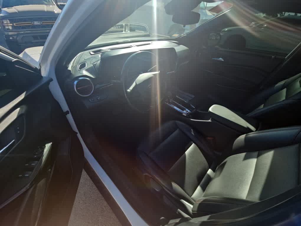 Used 2024 Chevrolet Trax RS w/ Driver Confidence Package FWD image 12