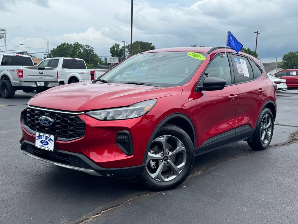Certified 2025 Ford Escape ST-Line FWD image 29