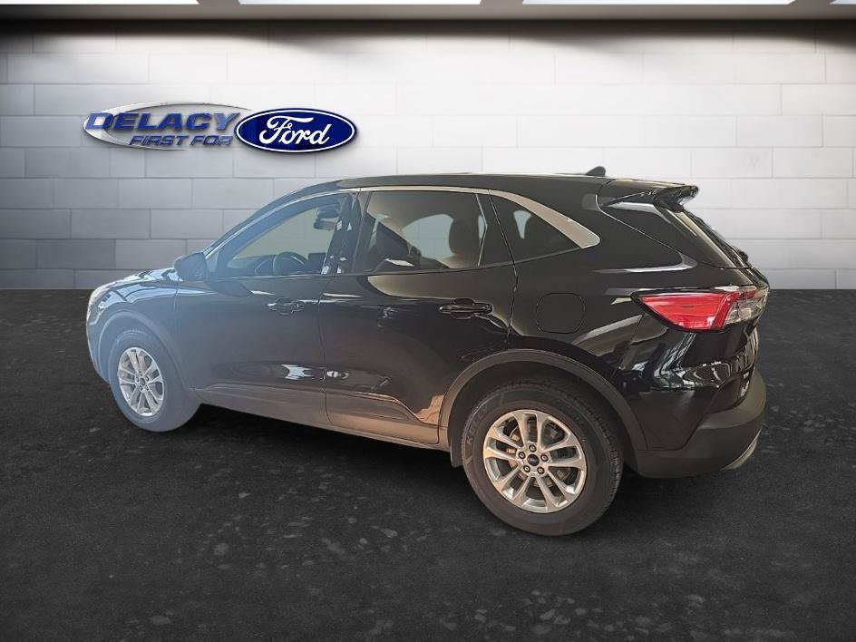 Certified 2022 Ford Escape SE AWD/4WD image 3