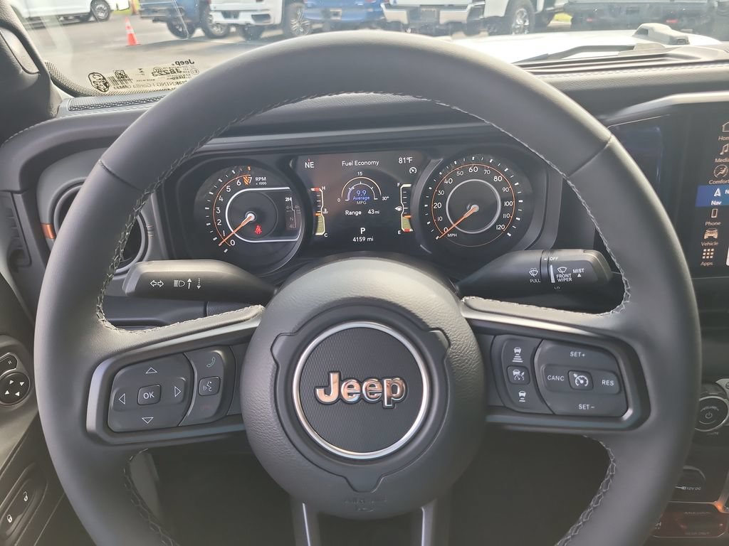 Used 2025 Jeep Gladiator Mojave AWD/4WD image 28