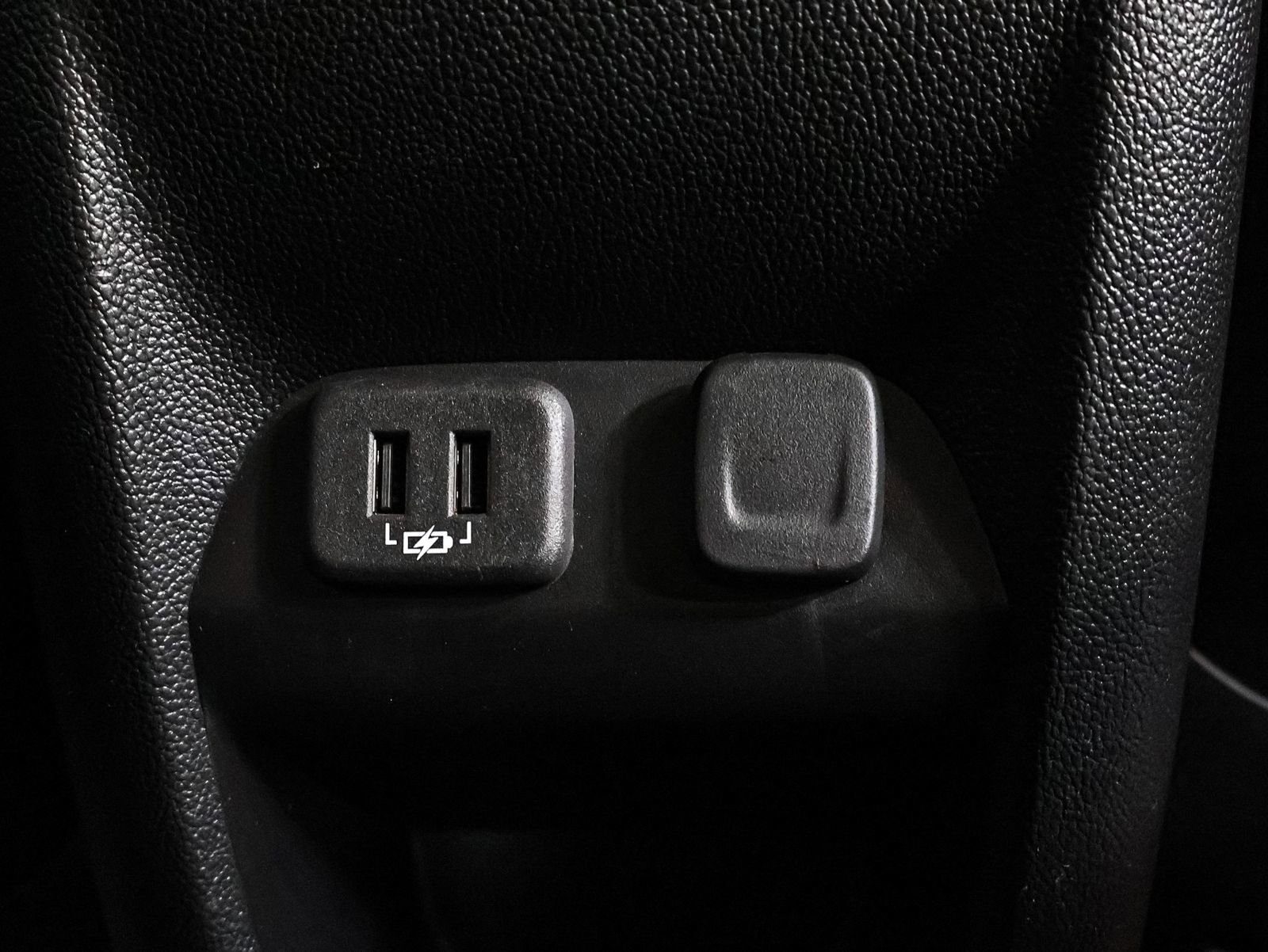 Used 2021 GMC Canyon AT4 image 25