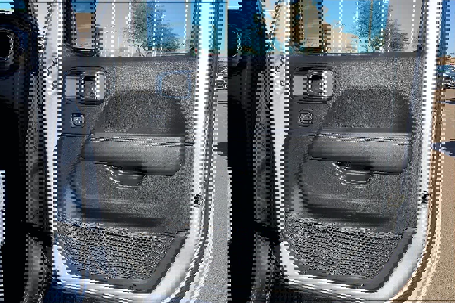 Used 2023 Jeep Gladiator Overland image 22