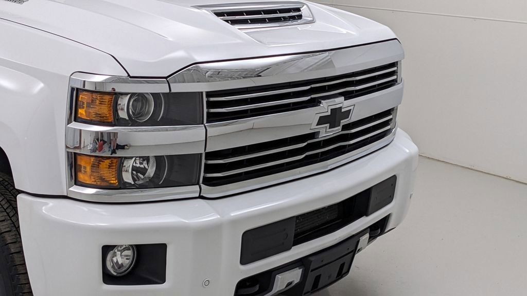 Used 2017 Chevrolet Silverado 3500 High Country image 45