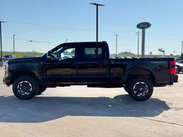 Certified 2024 Ford F250 XLT w/ Black Appearance Package AWD/4WD image 4