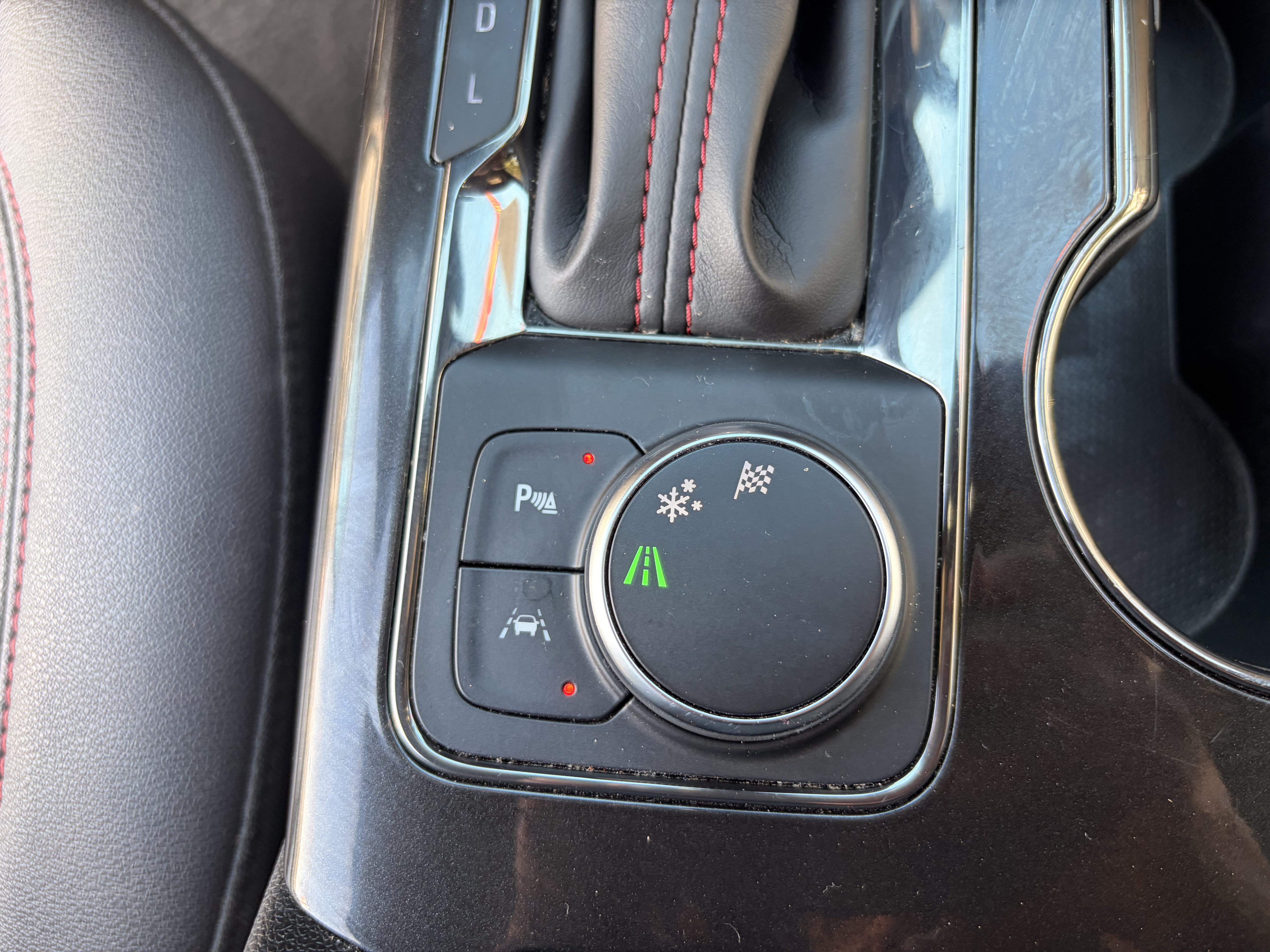 Used 2025 Chevrolet Blazer RS FWD image 26