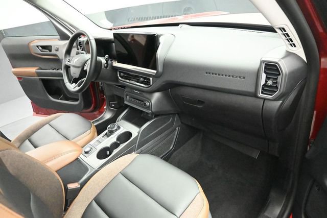Certified 2025 Ford Bronco Sport Outer Banks w/ Outer Banks Tech Package+ AWD/4WD image 30