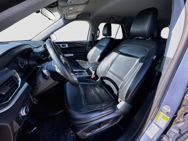 Certified 2021 Ford Explorer XLT w/ Equipment Group 202A AWD/4WD image 17