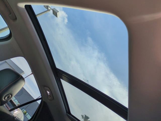 Used 2023 Chevrolet Equinox Premier image 20