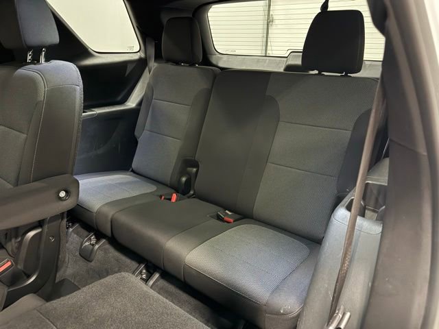 Used 2022 Chevrolet Traverse LT image 34