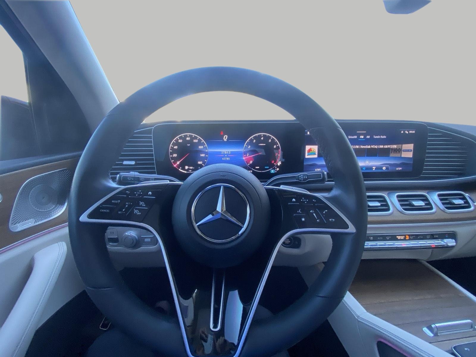 Used 2024 Mercedes-Benz GLE 350 4MATIC image 16