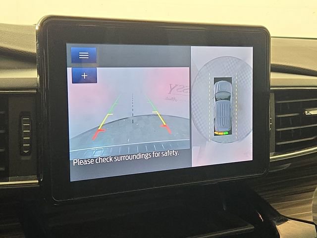 Certified 2022 Ford Explorer Limited w/ Equipment Group 301A image 19