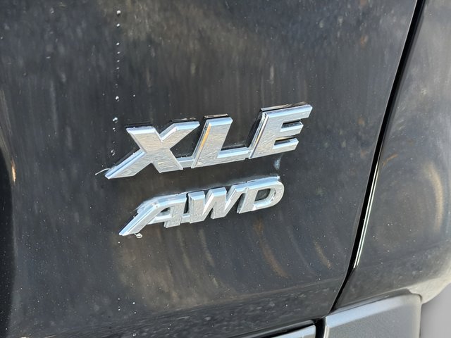 Used 2024 Toyota RAV4 XLE AWD/4WD image 18