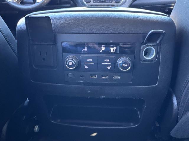 Used 2018 GMC Yukon SLT w/ Premium Edition image 18