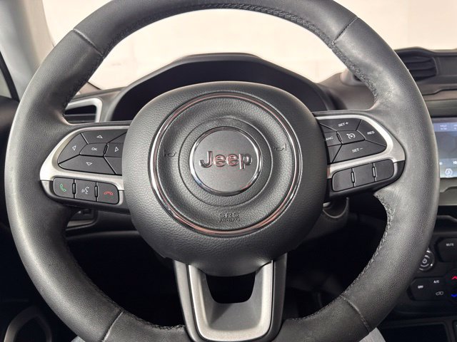 Used 2018 Jeep Renegade Latitude FWD image 18