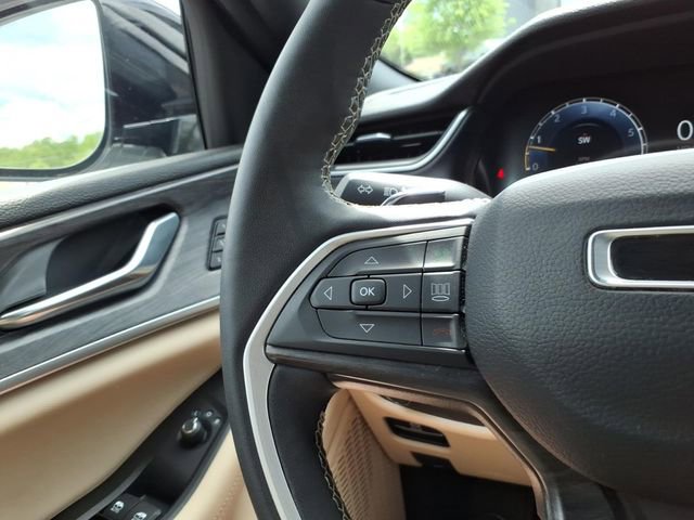 Used 2024 Jeep Grand Cherokee L Limited AWD/4WD image 22