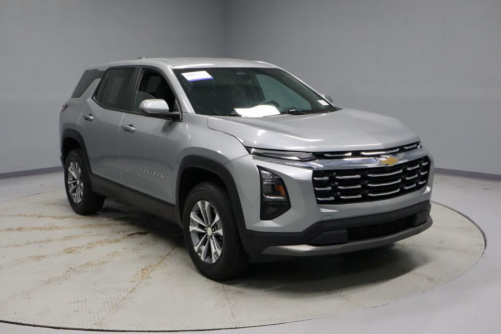 Used 2025 Chevrolet Equinox LT FWD image 1