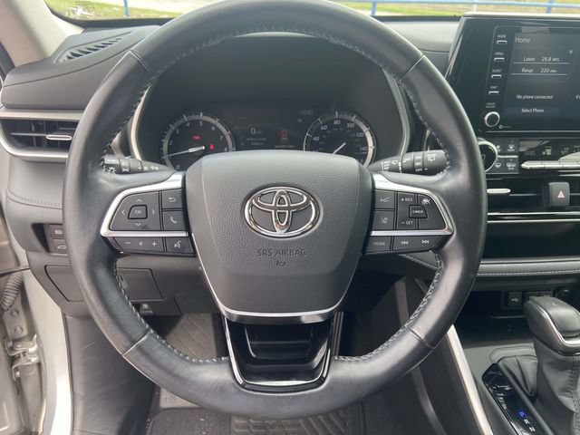 Used 2020 Toyota Highlander XLE FWD image 19