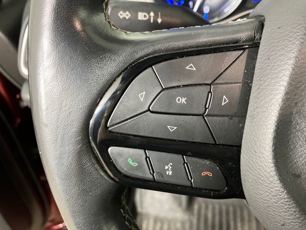 Used 2020 Chrysler Pacifica Touring w/ S Appearance Package image 17