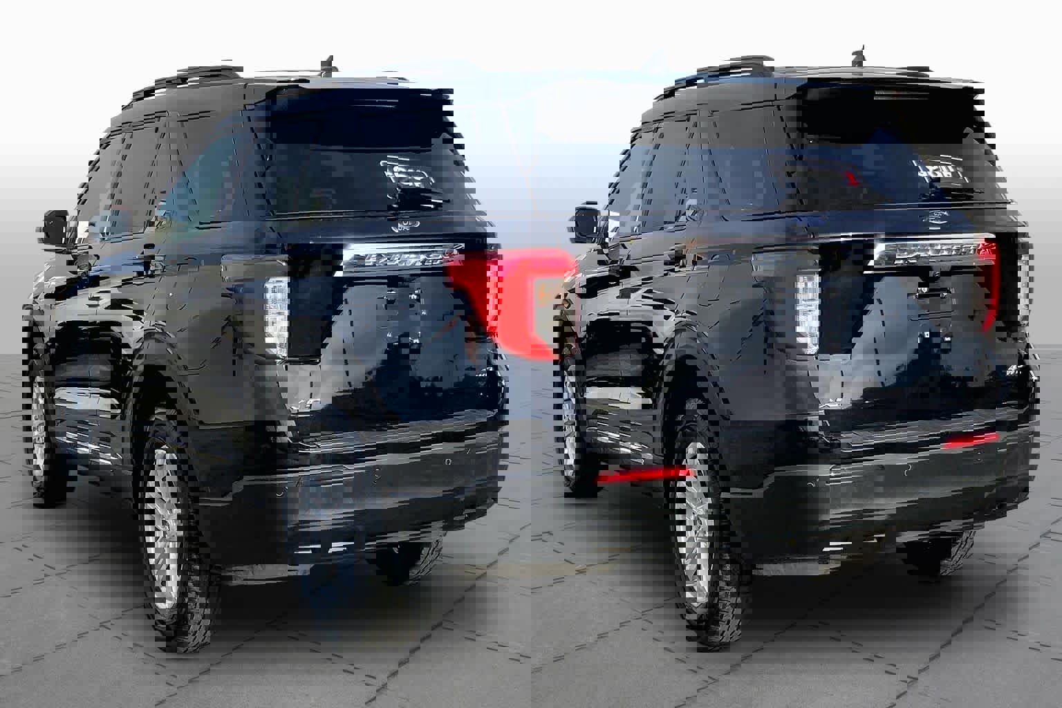 Certified 2024 Ford Explorer XLT image 12