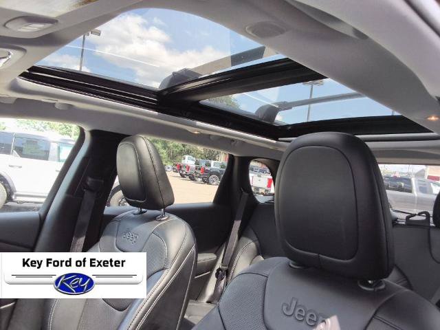 Used 2022 Jeep Cherokee Limited AWD/4WD image 22