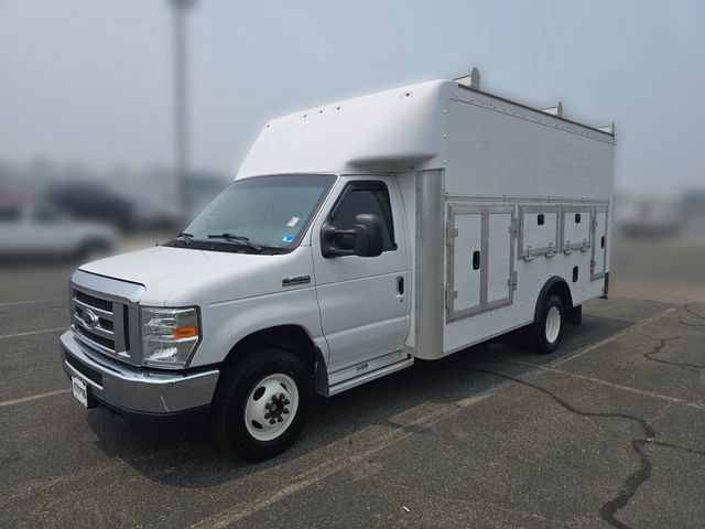 Certified 2017 Ford E-450 and Econoline 450 Super Duty w/ Power Windows & Locks Group