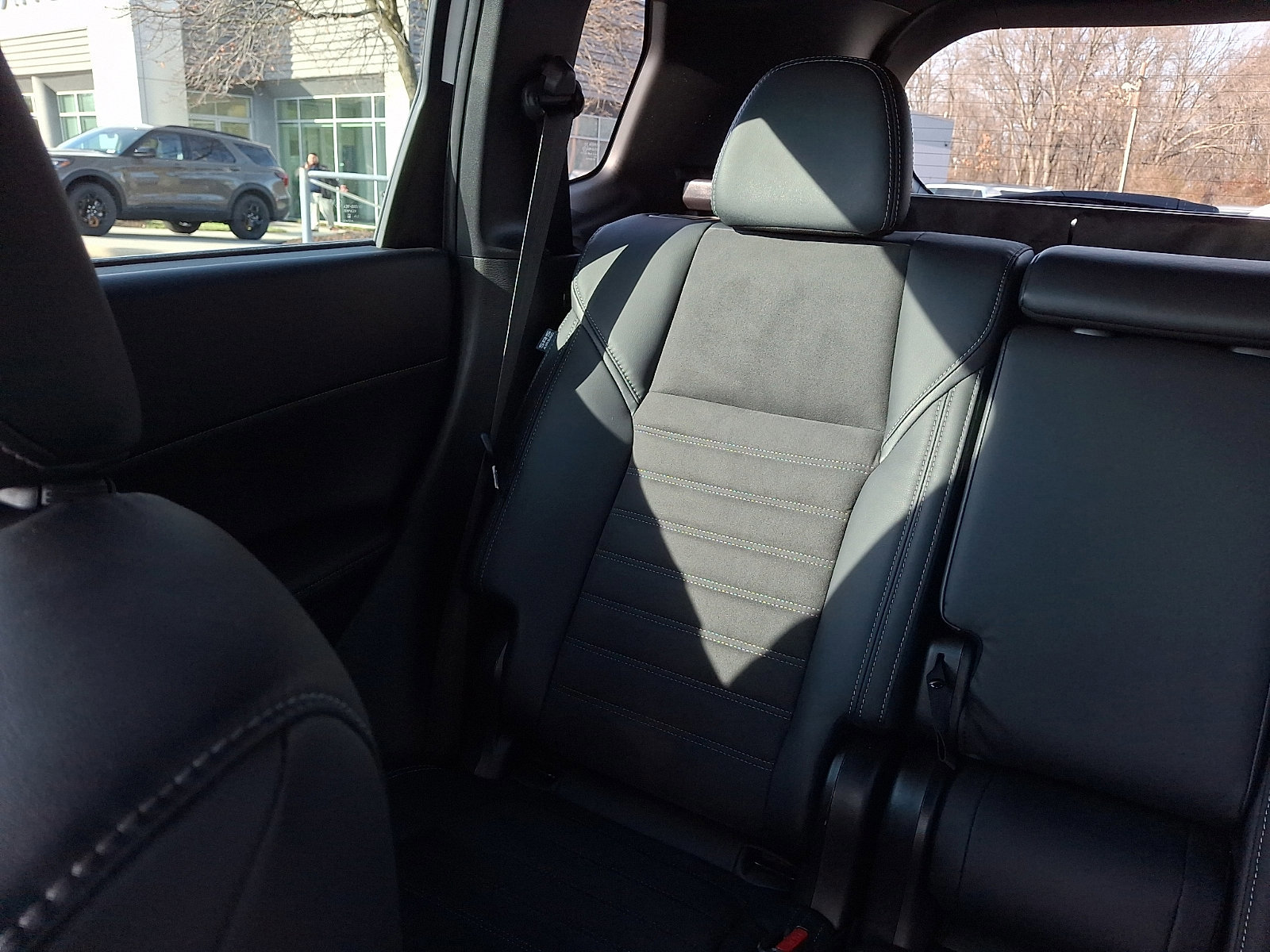 Used 2023 Mitsubishi Outlander SE Black Edition image 18