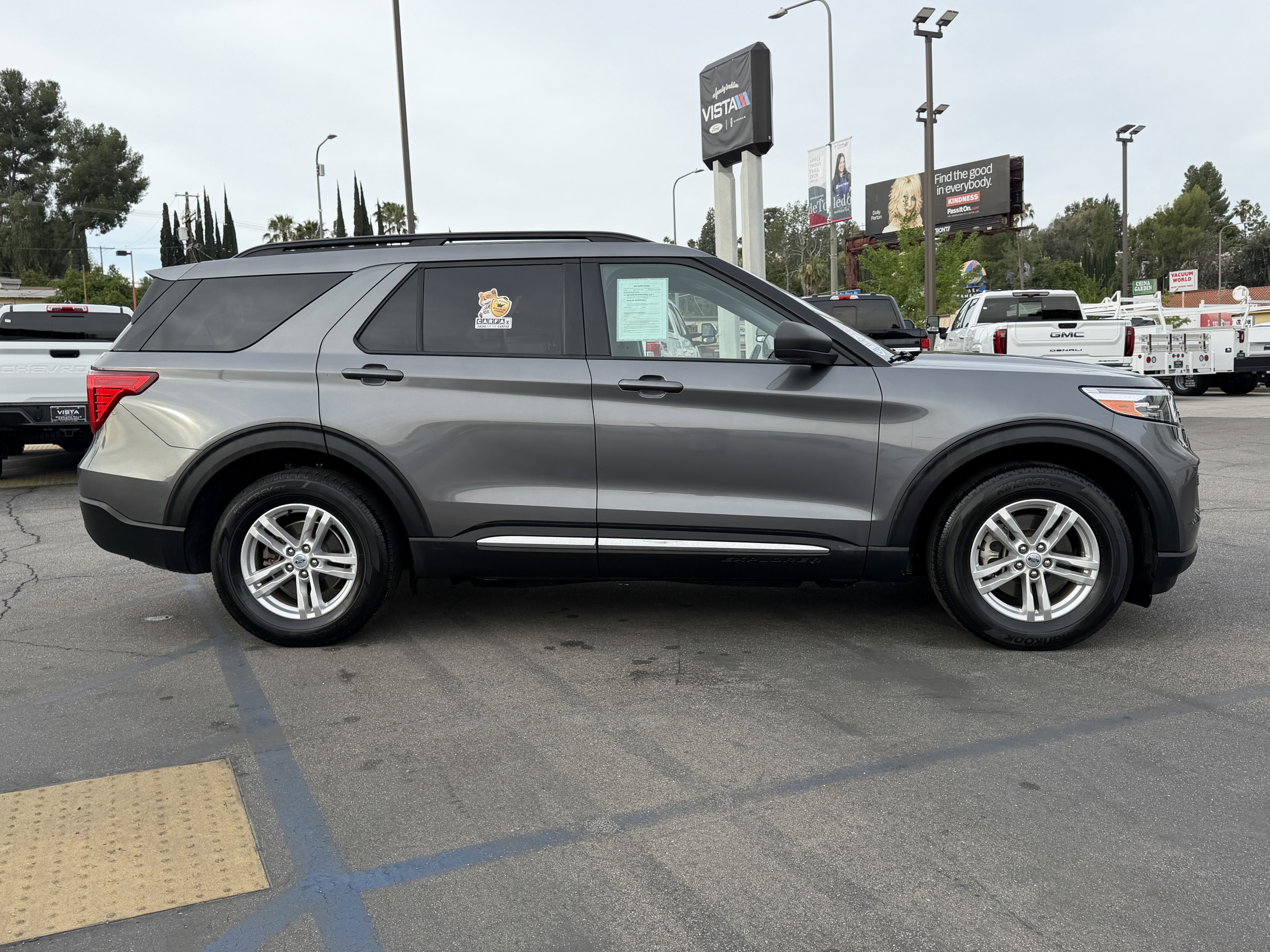 Certified 2022 Ford Explorer XLT RWD image 6
