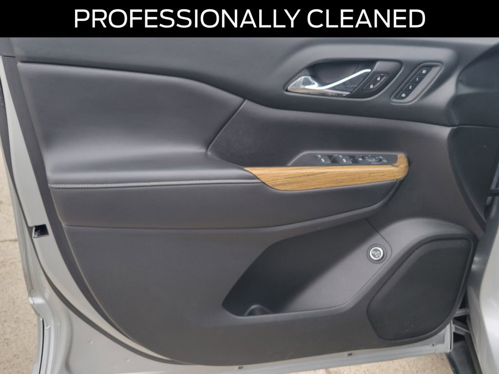 Used 2017 GMC Acadia Denali w/ Technology Package image 17