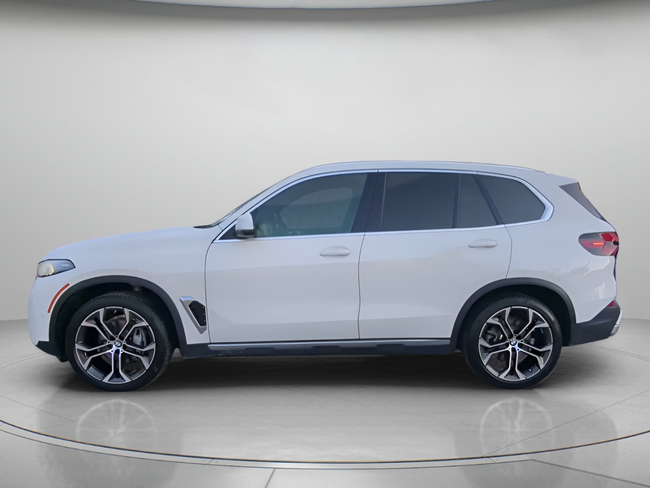 Used 2025 BMW X5 sDrive40i w/ Premium Package RWD image 17