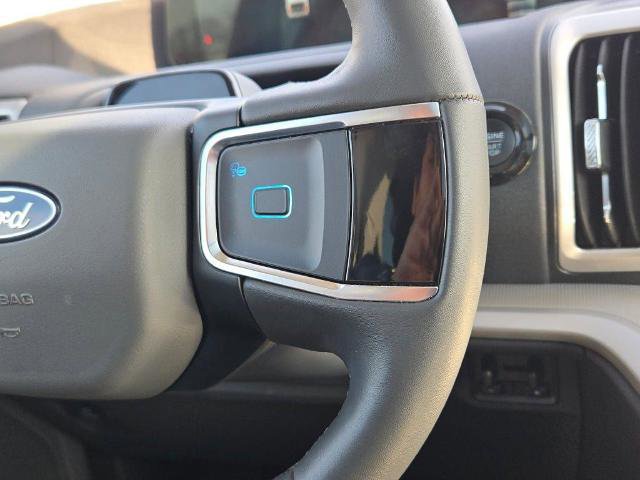 Certified 2025 Ford Expedition Active image 37