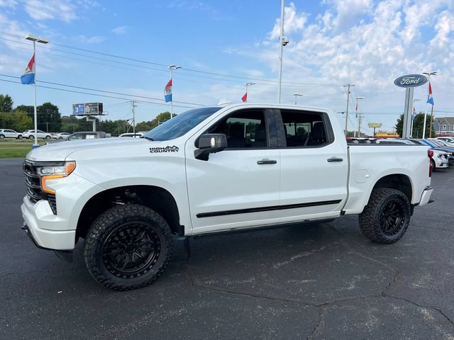 Used 2024 Chevrolet Silverado 1500 High Country w/ Technology Package AWD/4WD image 3
