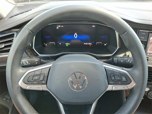 Used 2024 Volkswagen Jetta SE image 19