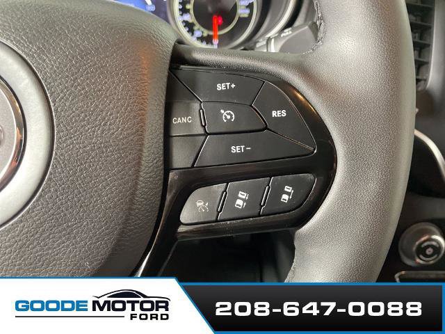 Used 2023 Jeep Cherokee Altitude Lux image 14
